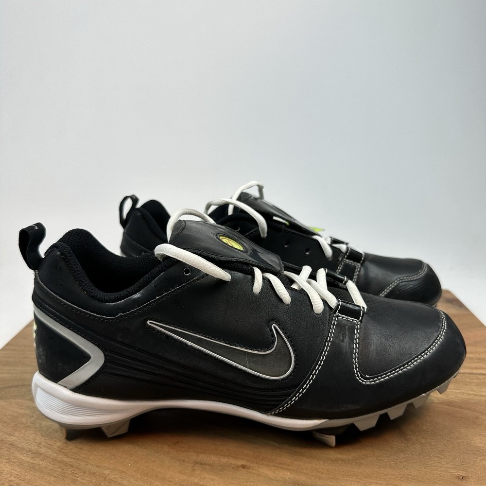 New NIB Womens Nike Unify Metal Black Softball Athletic Shoes Size 9.5‎ M